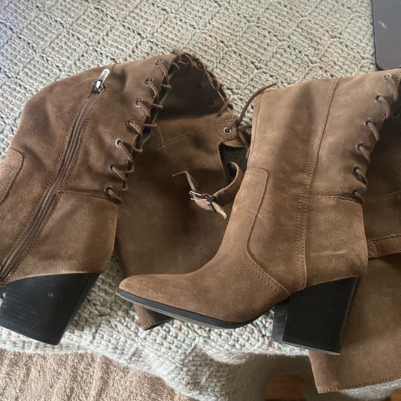 🦊 👢Tall lace brown suede with buckle. EUC. All heights pictured. 3 inch heel. - Picture 2 of 16